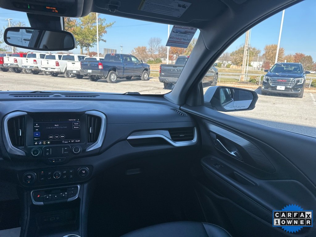 Used 2024 GMC Terrain SLT image 52
