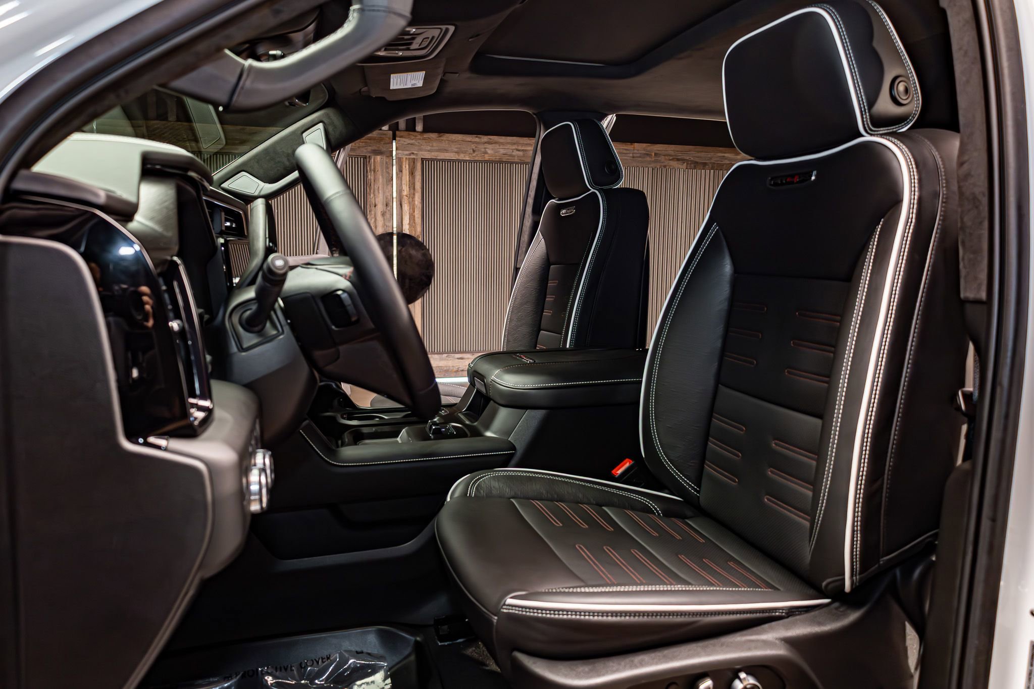 Used 2025 GMC Sierra 2500 AT4X image 24