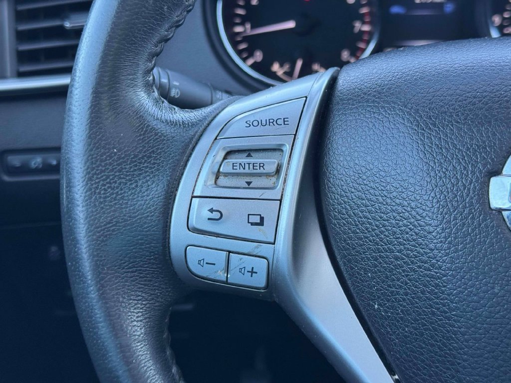 Used 2015 Nissan Rogue SL w/ SL Premium Package AWD/4WD image 23