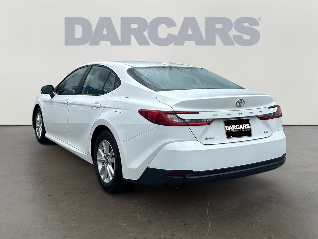 Used 2025 Toyota Camry LE image 5