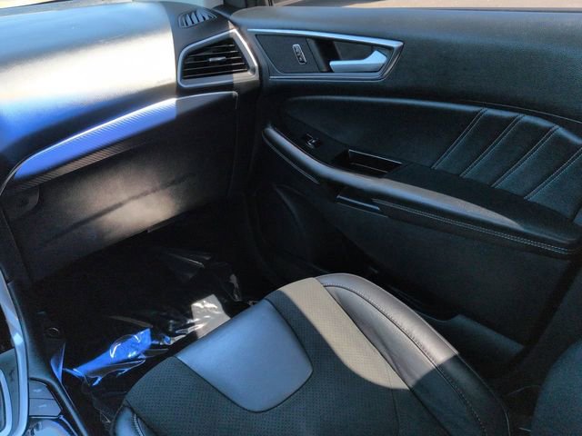 Used 2016 Ford Edge Sport w/ Equipment Group 401A AWD/4WD image 17