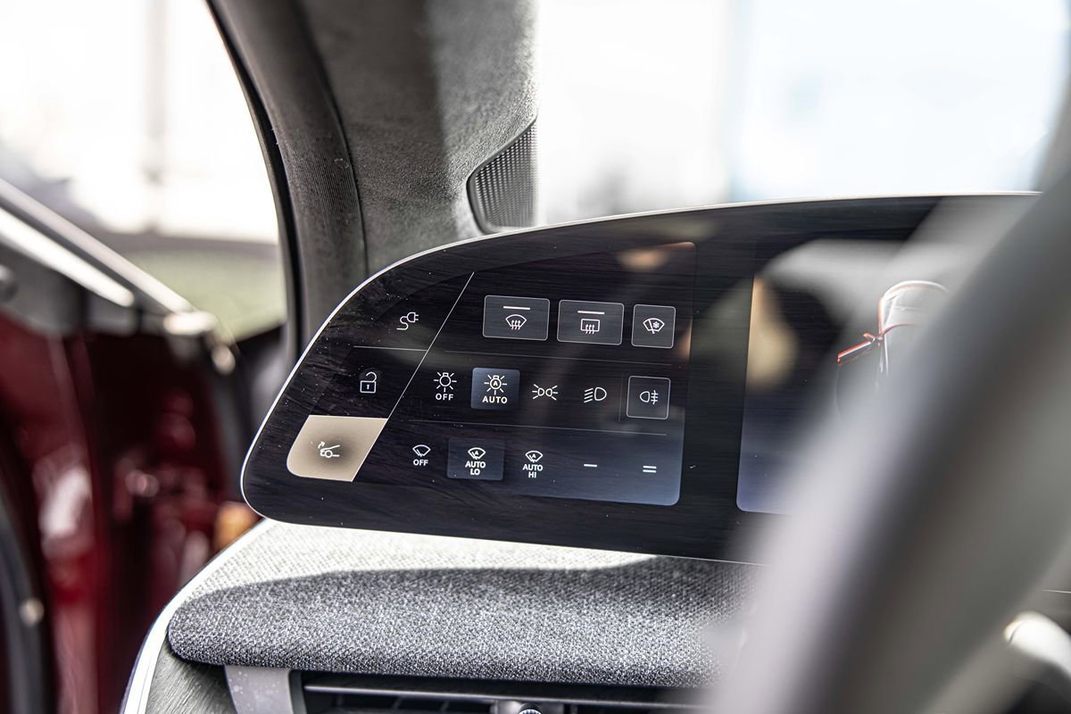 Used 2024 Lucid Air Pure image 23