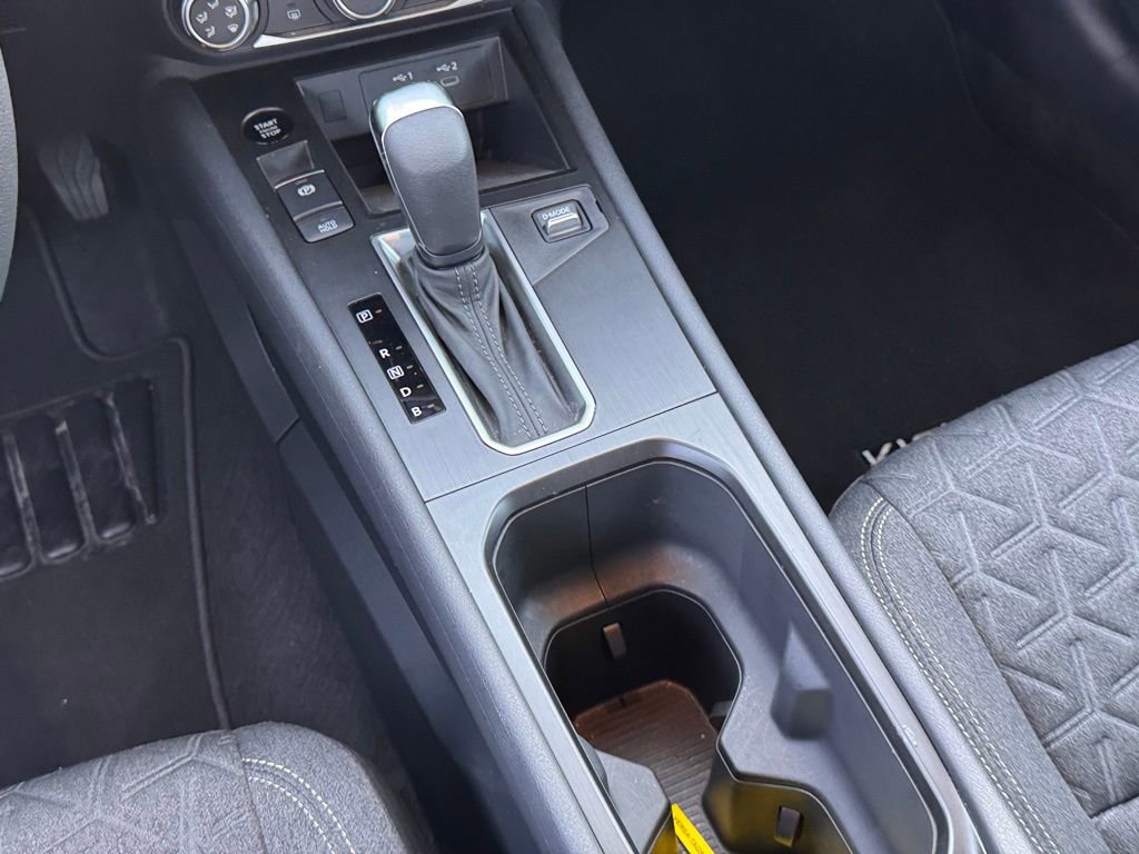 Certified 2025 Nissan Kicks SV image 18