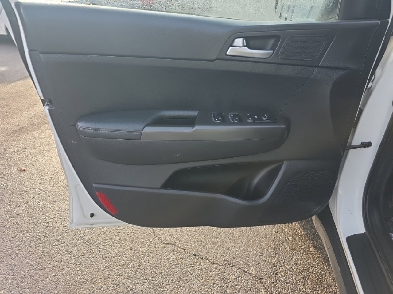 Used 2021 Kia Sportage LX image 19