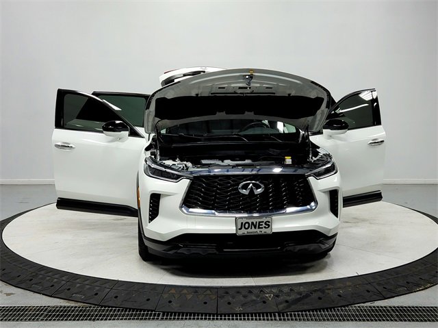 Used 2025 INFINITI QX60 Pure image 10