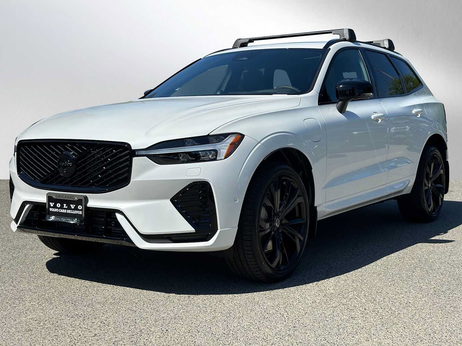 New 2026 Volvo XC60 T8 Ultra w/ Protection Package Premier AWD/4WD image 7