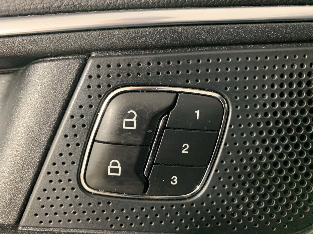 Used 2020 Ford Edge ST w/ Equipment Group 401A image 18