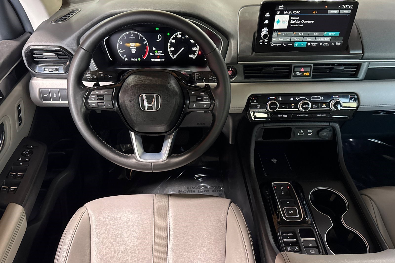 Certified 2024 Honda Pilot Touring image 29