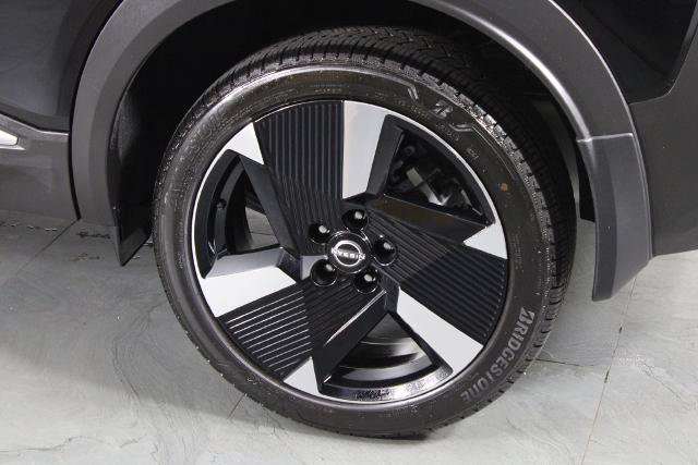 Certified 2026 Nissan Kicks SR FWD image 15