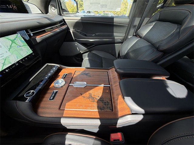 New 2025 Lincoln Navigator L Black Label image 21