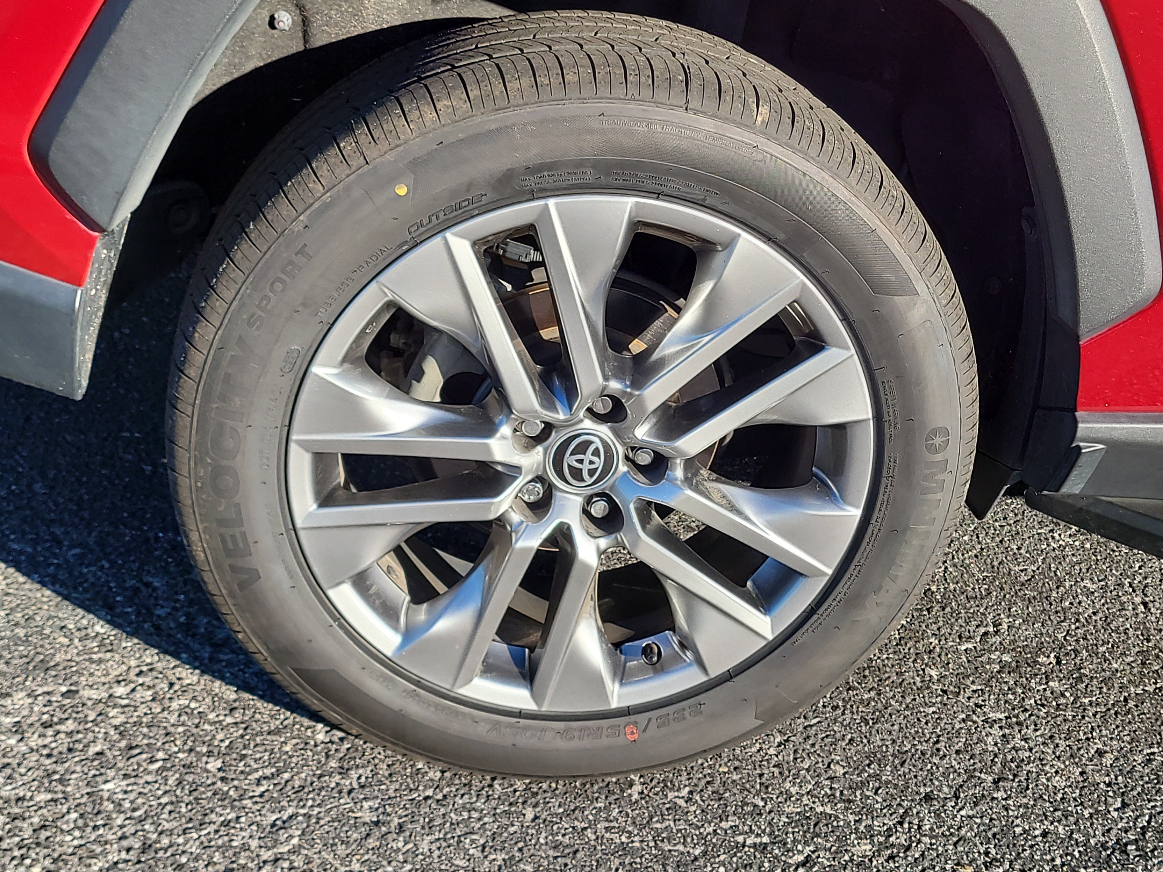 Certified 2023 Toyota RAV4 XLE Premium AWD/4WD image 10