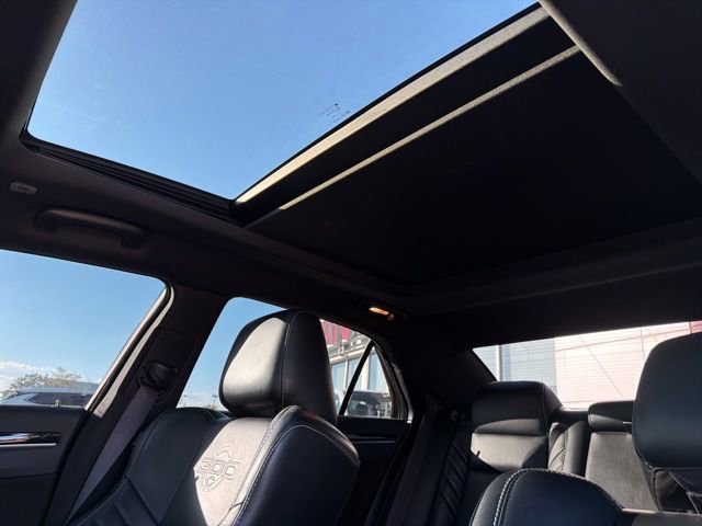 Used 2023 Chrysler 300 C RWD image 39