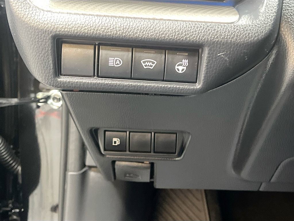 Used 2024 Toyota Prius XLE AWD/4WD image 10