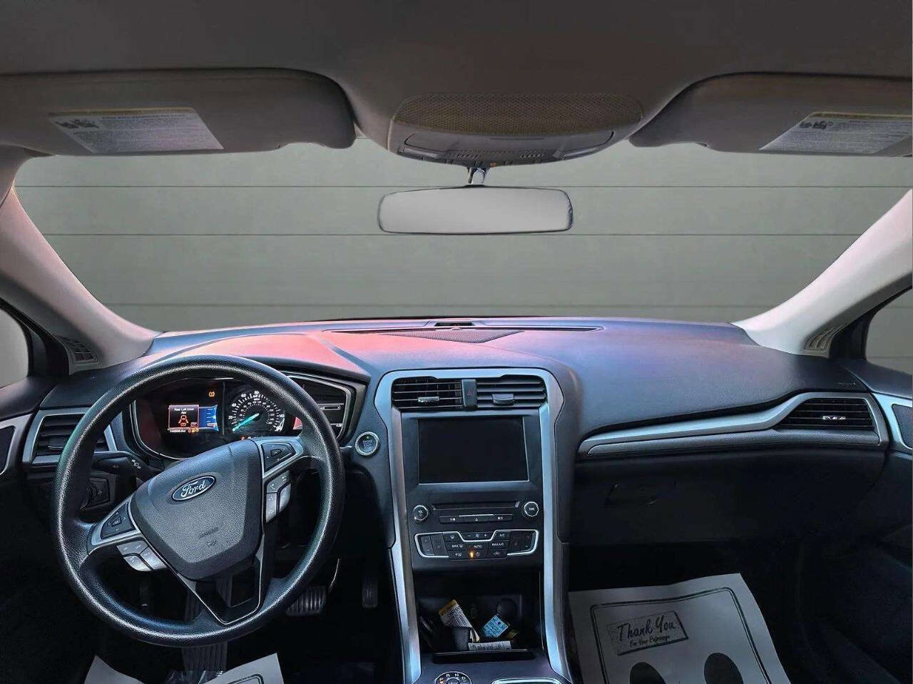 Used 2017 Ford Fusion SE w/ Fusion SE Technology Package image 25