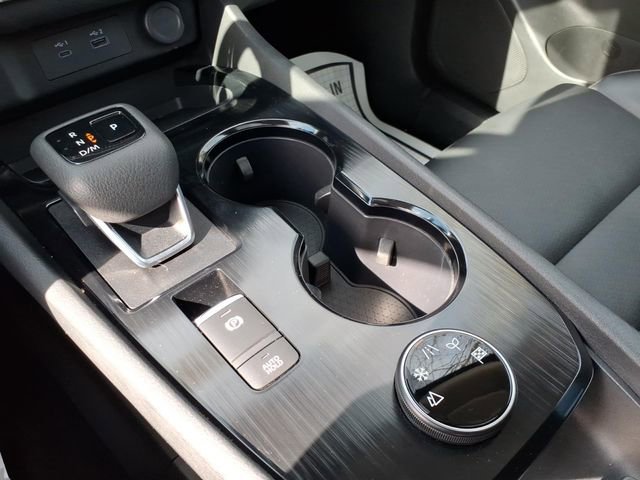 Used 2023 Nissan Rogue SV w/ SV Premium B Package image 25