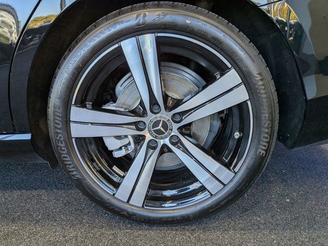 Certified 2025 Mercedes-Benz C 300 Sedan image 22