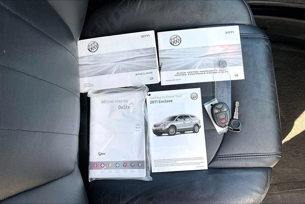 Used 2011 Buick Enclave CXL AWD/4WD image 14