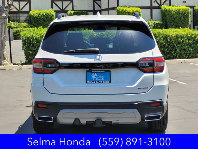 Used 2025 Honda Pilot Touring image 6