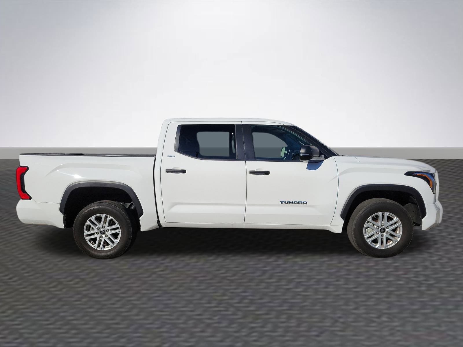 Used 2024 Toyota Tundra SR5 image 4