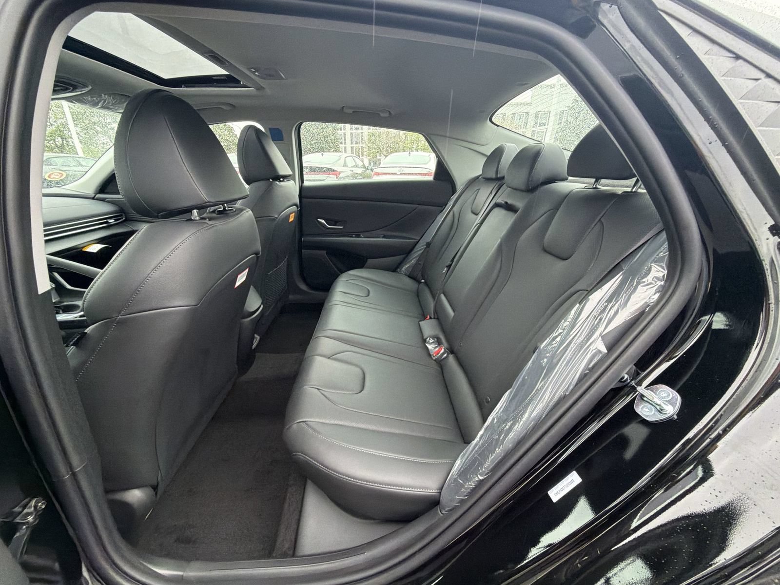 New 2026 Hyundai Elantra Limited FWD image 24