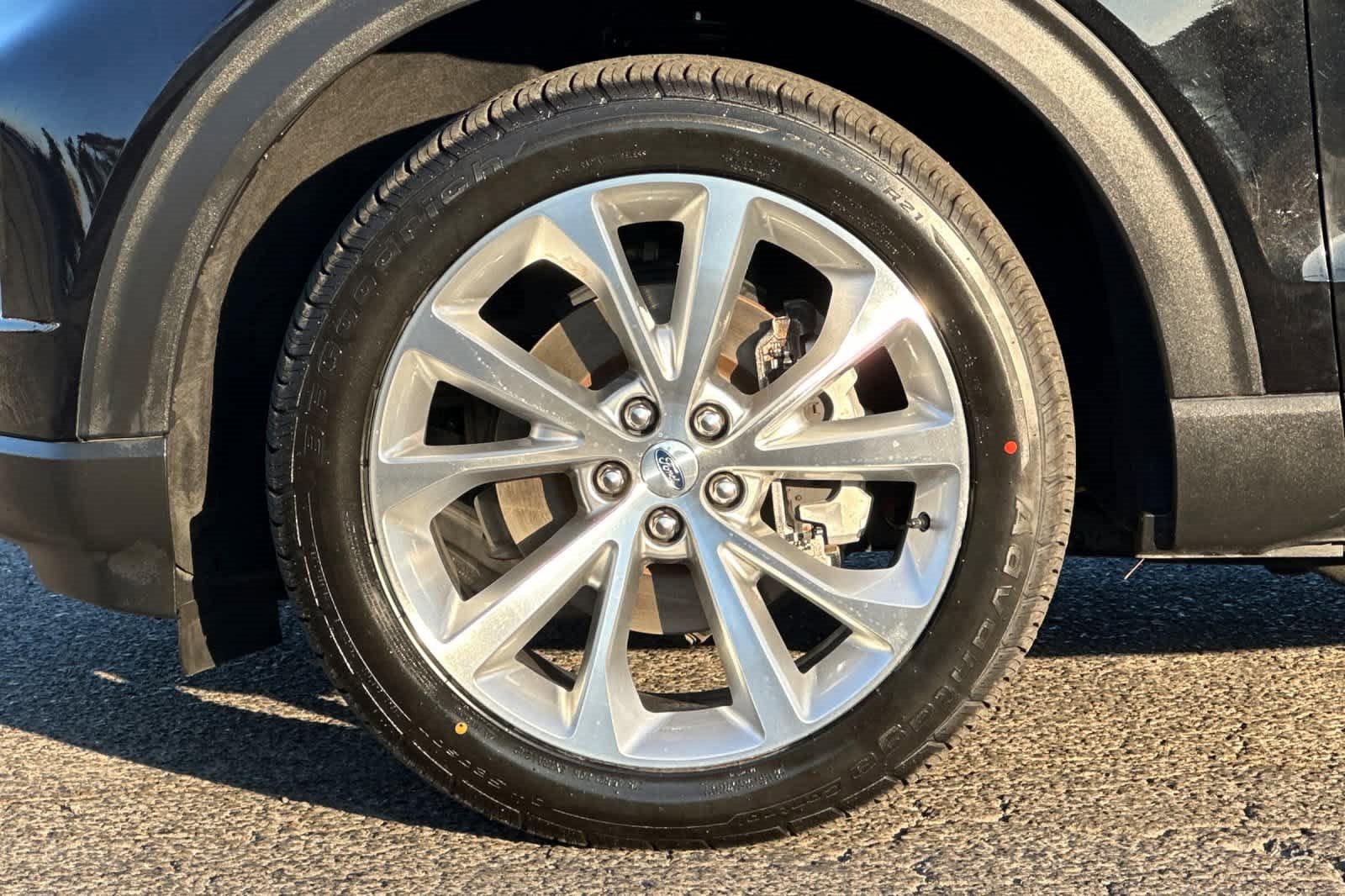 Certified 2023 Ford Explorer Platinum w/ Technology Package image 29