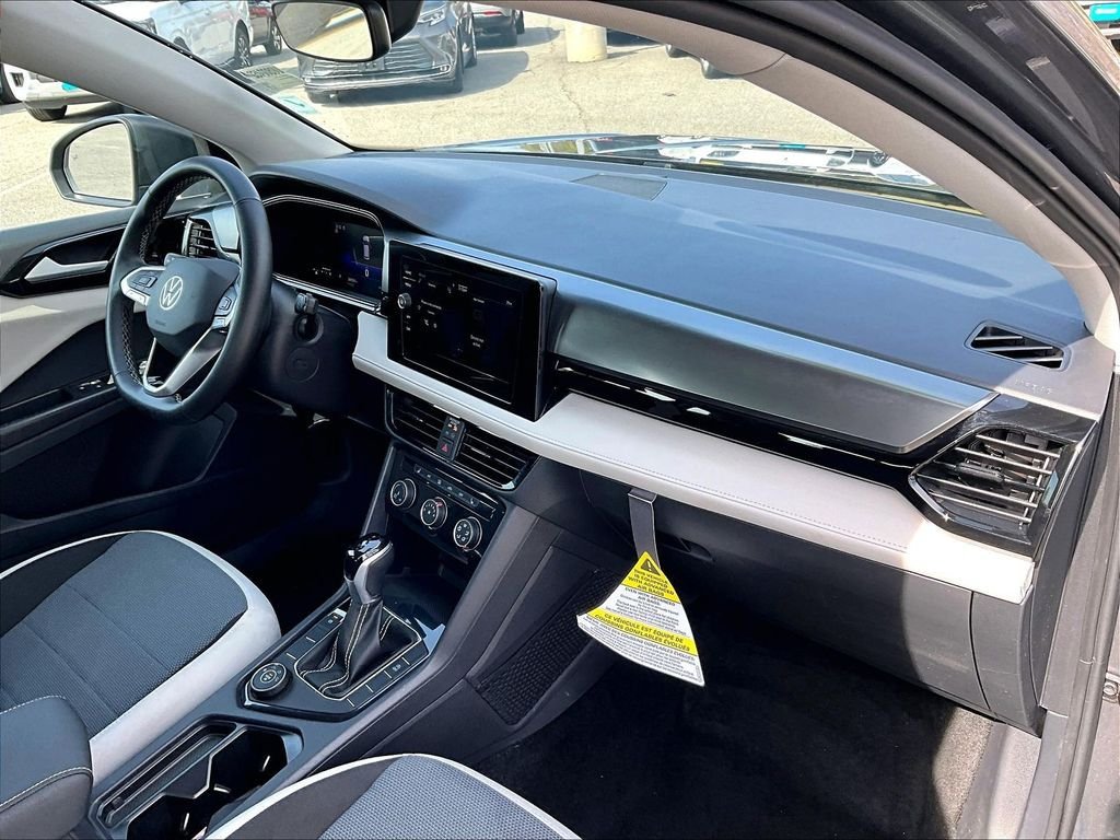 Used 2025 Volkswagen Taos S AWD/4WD image 14