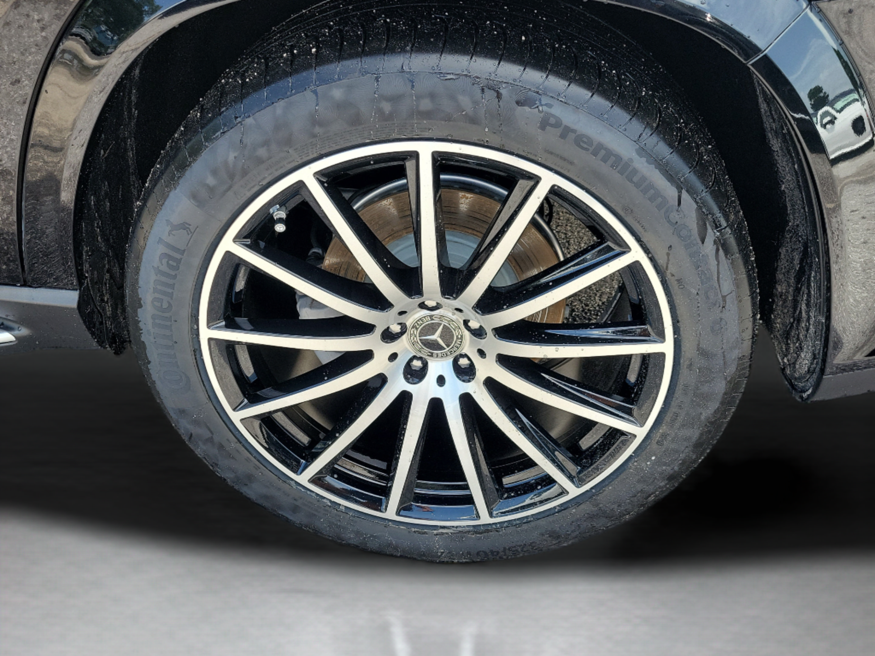 Certified 2025 Mercedes-Benz GLS 580 4MATIC image 31