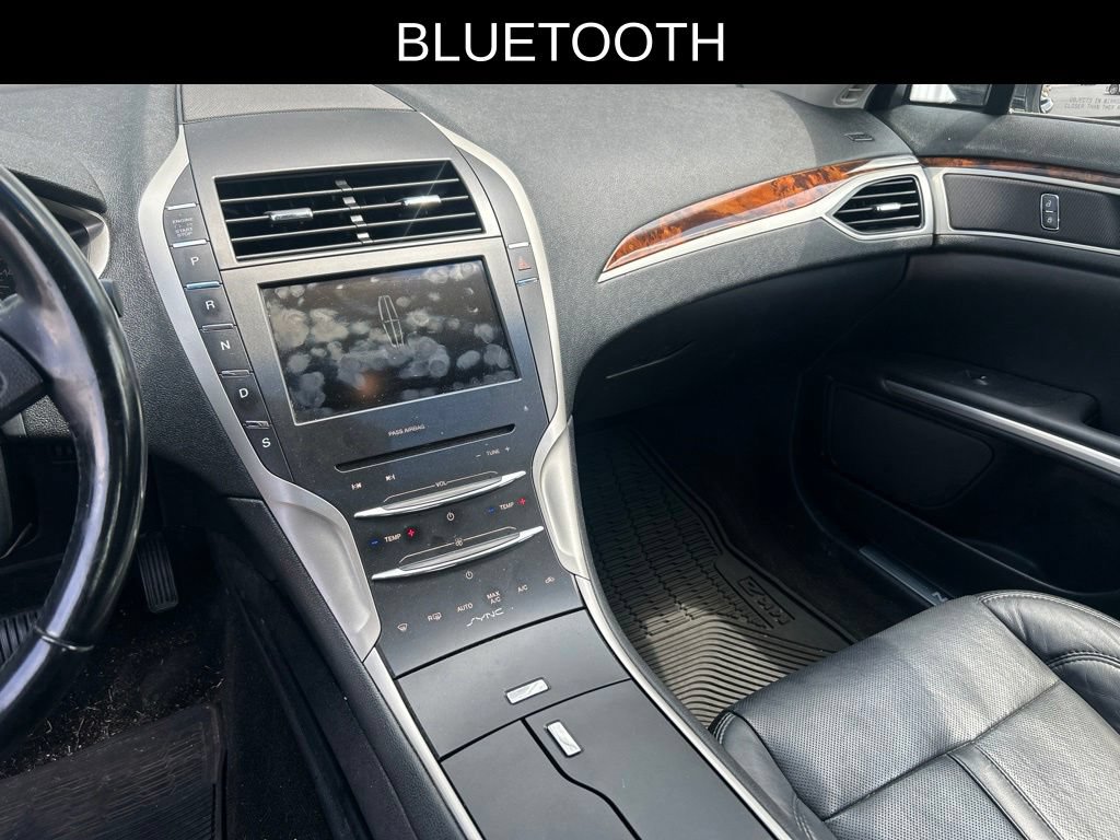 Used 2016 Lincoln MKZ w/ Equipment Group 300A Reserve FWD image 9