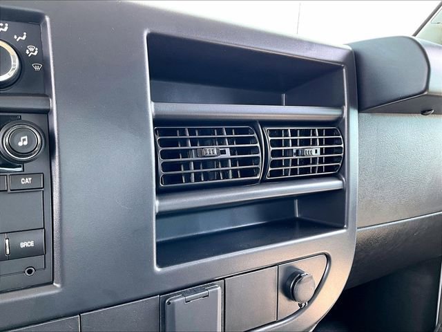 New 2026 Chevrolet Express 2500 w/ Driver Convenience Package RWD image 21