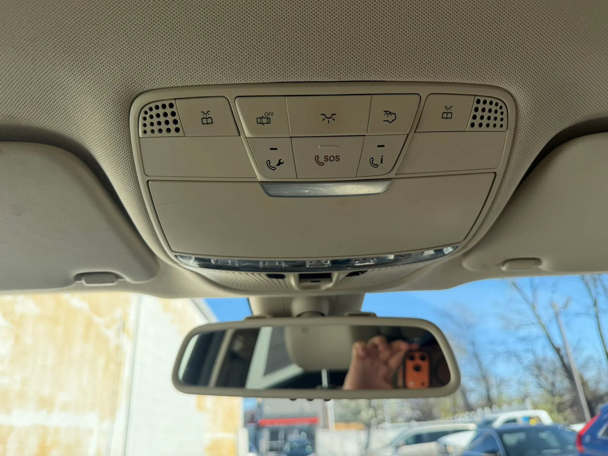Used 2019 Mercedes-Benz GLC 300 4MATIC w/ Premium Package image 25