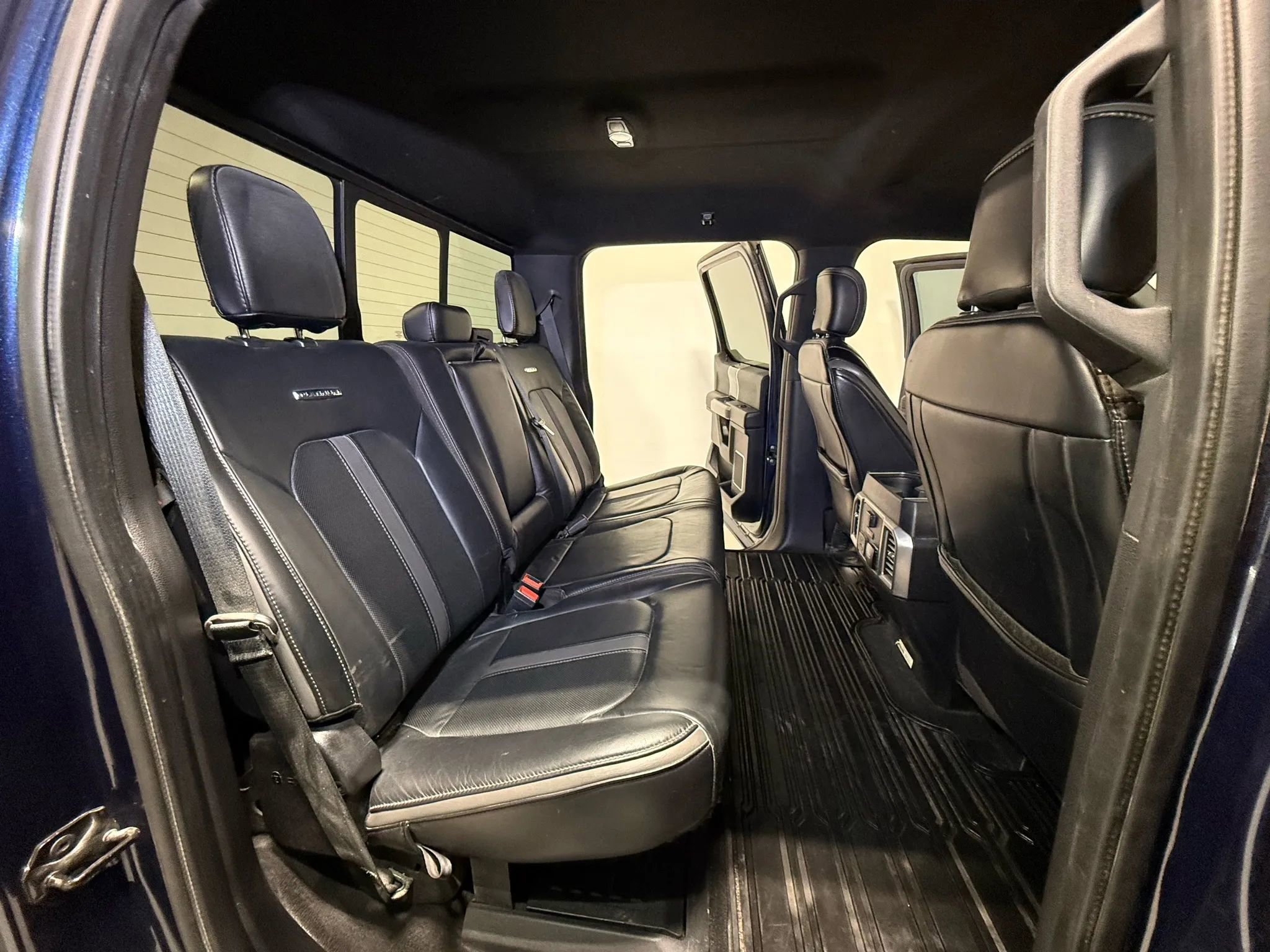 Used 2020 Ford F350 Platinum w/ FX4 Off-Road Package image 13