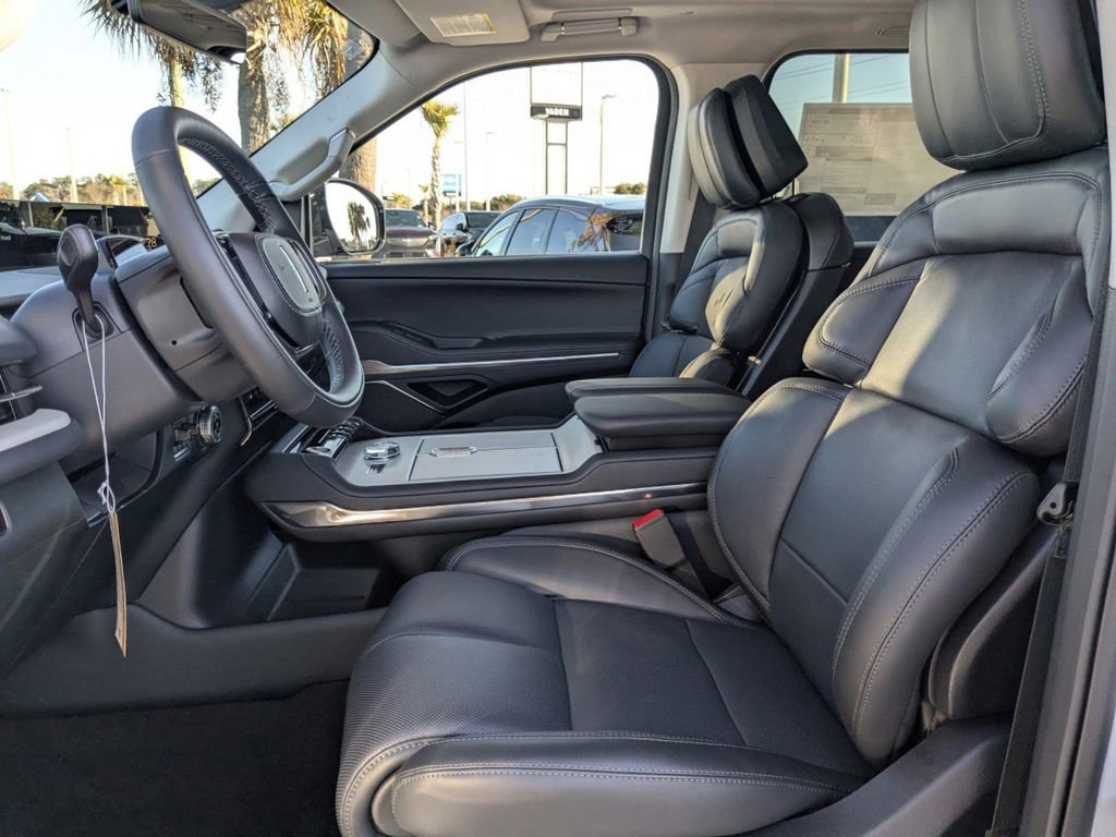 New 2026 Lincoln Navigator Reserve image 22