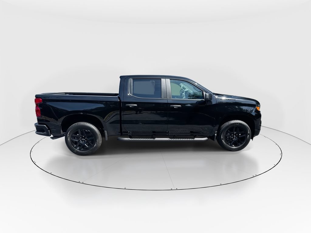 New 2026 Chevrolet Silverado 1500 Custom w/ LPO, Dark Essentials Package RWD image 9