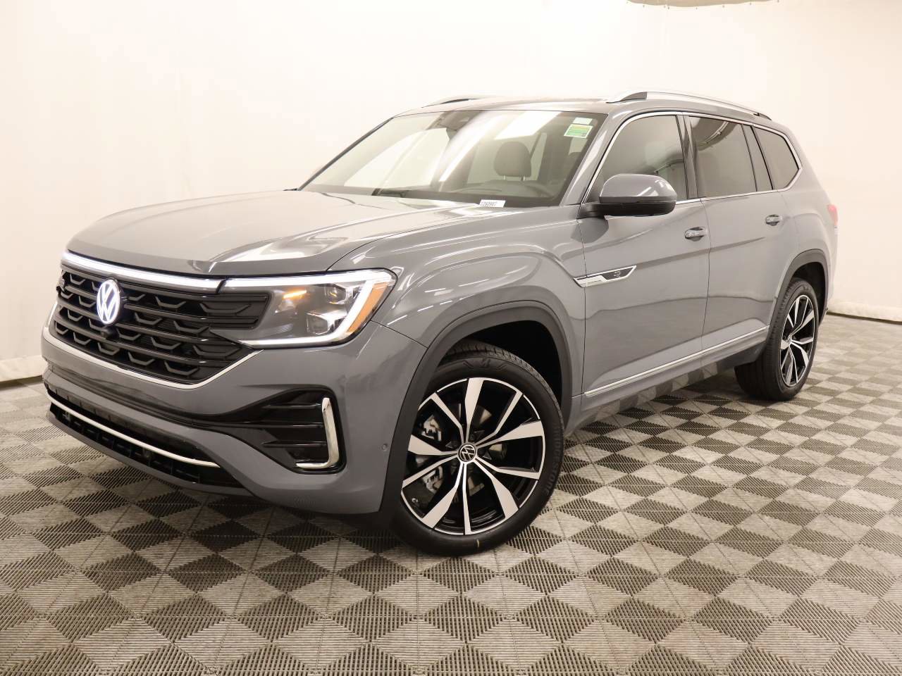 New 2026 Volkswagen Atlas SEL Premium R-Line AWD/4WD image 1