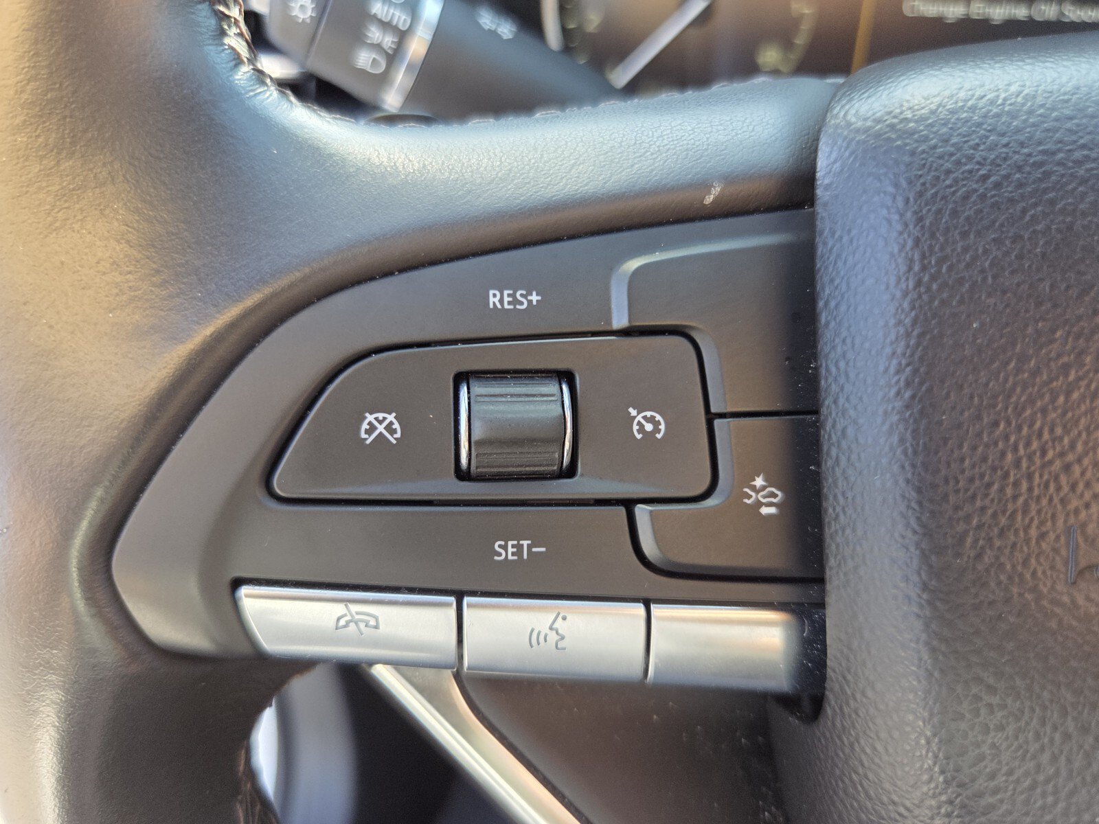 Used 2024 Cadillac XT6 Luxury AWD/4WD image 23