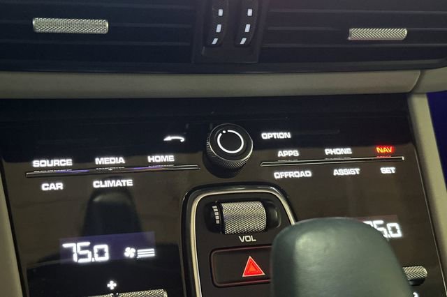 Used 2020 Porsche Cayenne S image 26