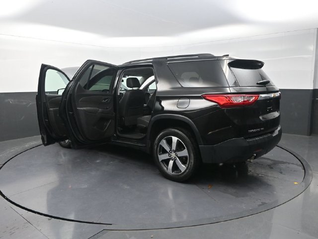 Used 2020 Chevrolet Traverse LT w/ LT Premium Package AWD/4WD image 44