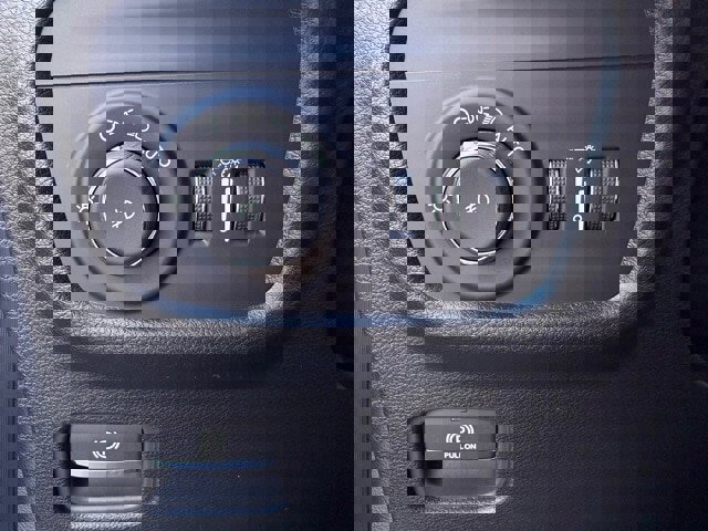 New 2025 Jeep Grand Cherokee L Limited w/ Trailer Tow Package image 14