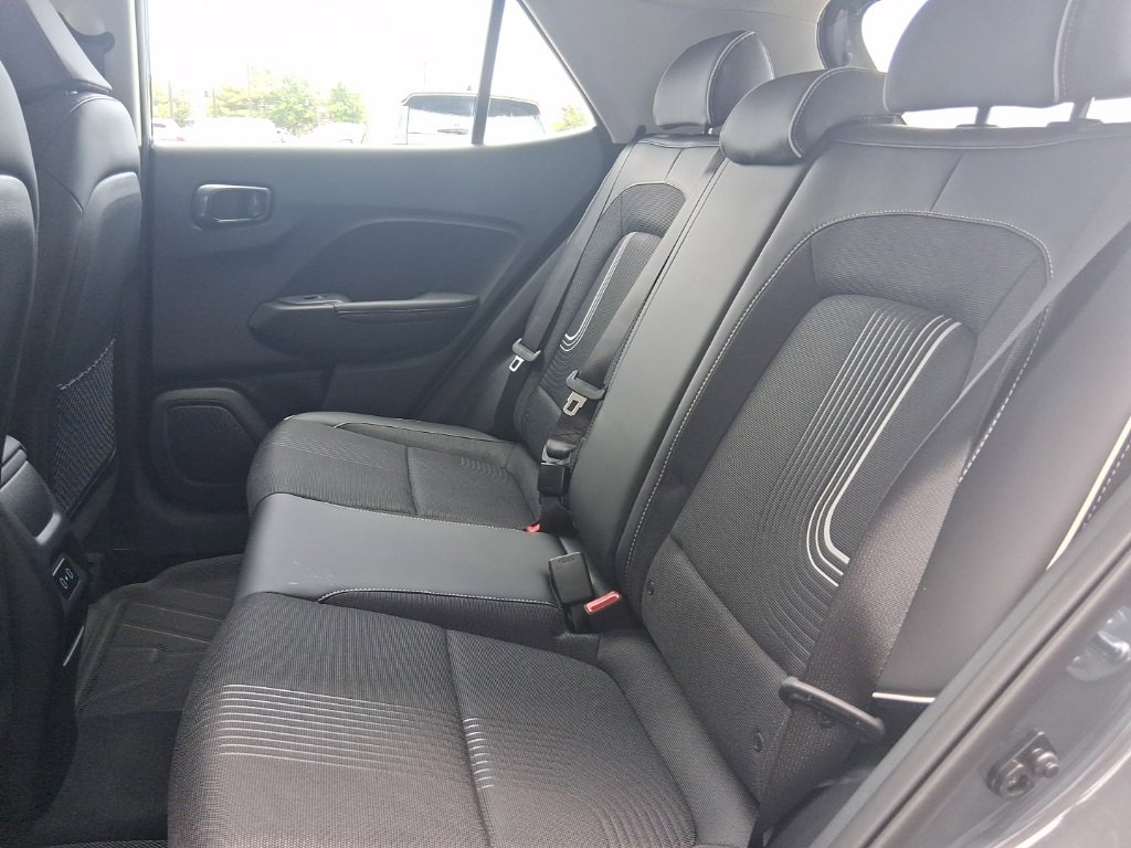 New 2025 Hyundai Venue Limited image 15