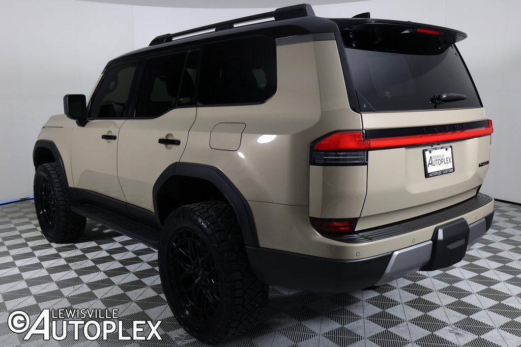 Used 2025 Lexus GX 550 image 7