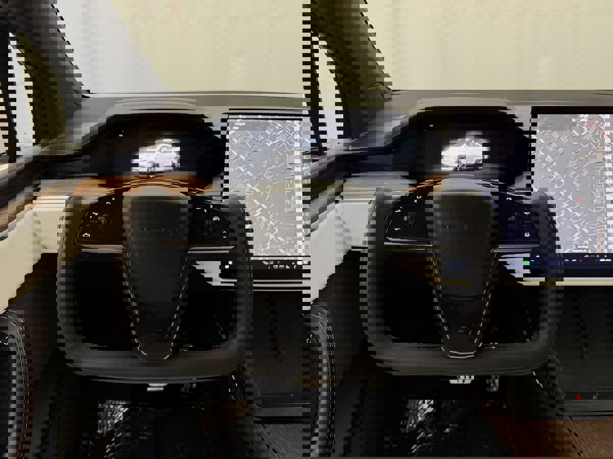 Used 2022 Tesla Model X image 12