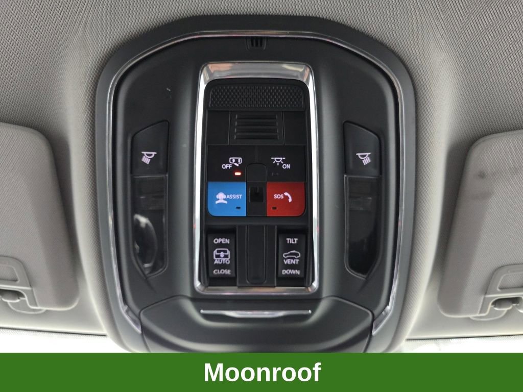 Used 2023 Jeep Grand Cherokee Laredo image 35