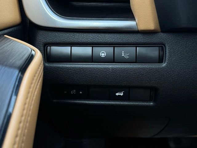 Used 2023 Nissan Rogue Platinum w/ Platinum Premium Package image 30