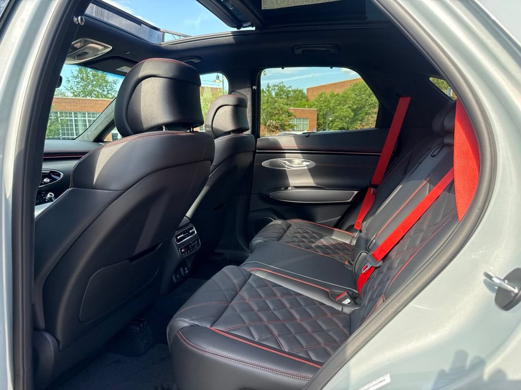 New 2027 Genesis GV70 2.5T Sport Prestige AWD/4WD image 23