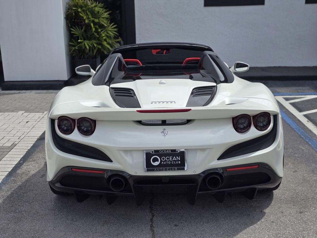 Used 2022 Ferrari F8 Tributo image 5