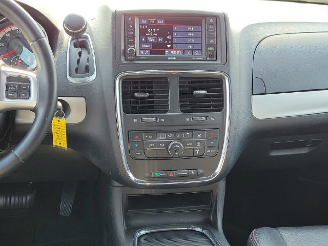 Used 2016 Dodge Grand Caravan R/T FWD image 19