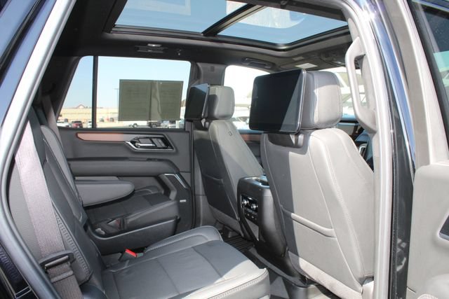 Used 2025 GMC Yukon Denali w/ Denali Reserve Package AWD/4WD image 19