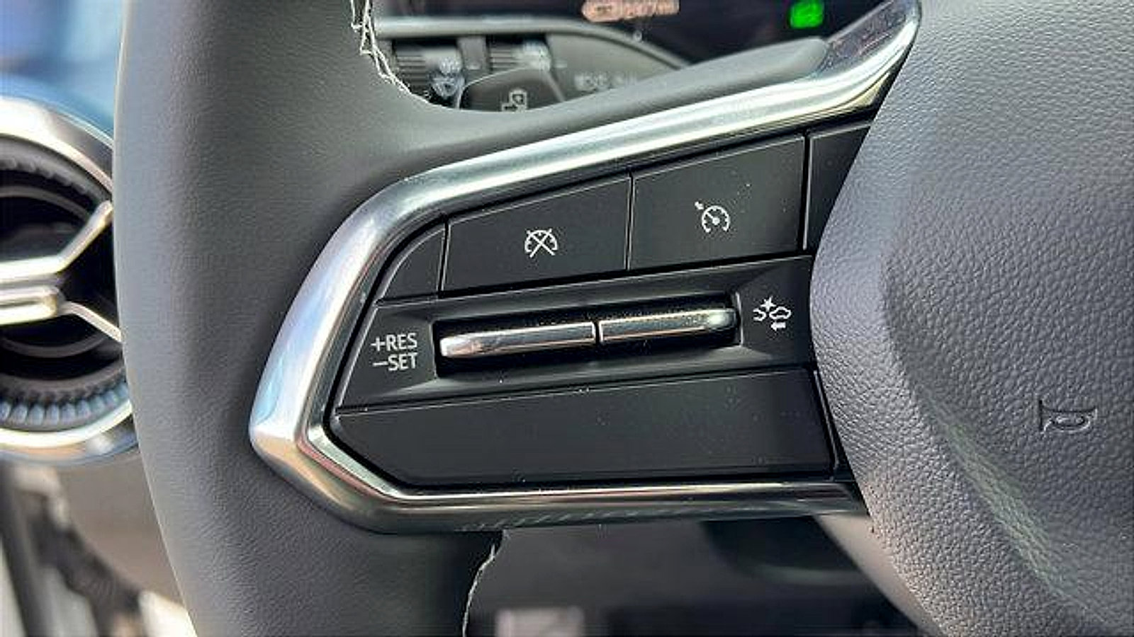 New 2026 Chevrolet Equinox EV LT image 24