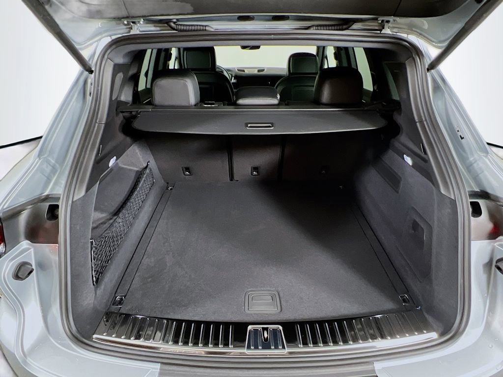 New 2026 Porsche Cayenne image 28