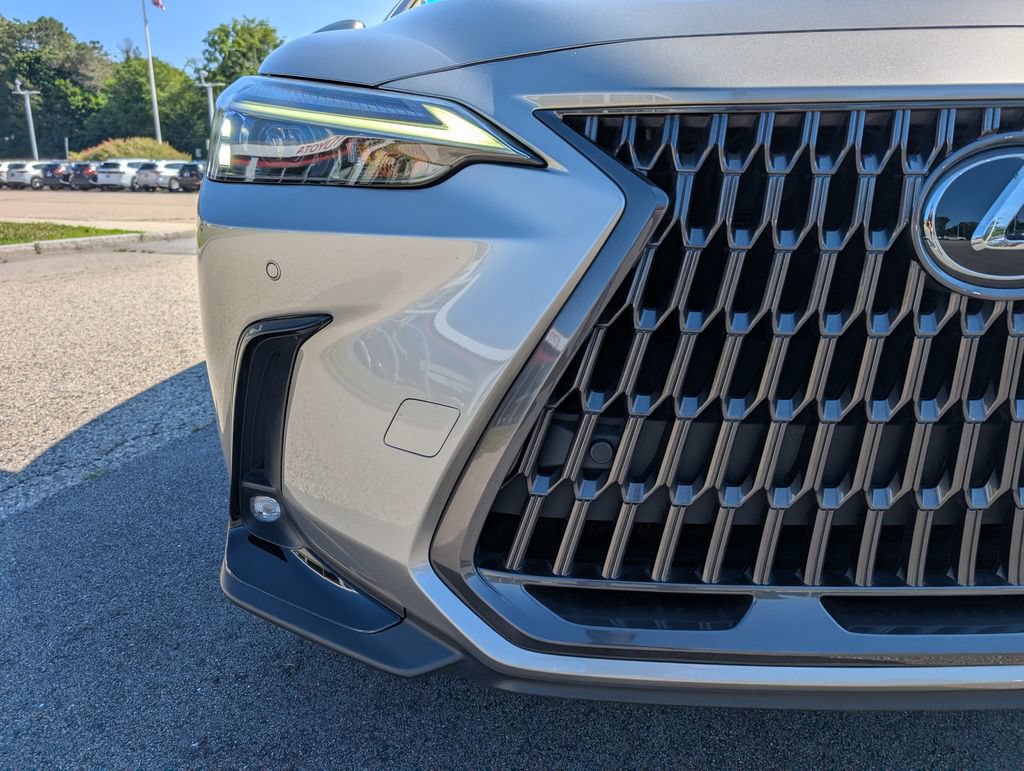 Used 2024 Lexus NX 250 FWD image 10